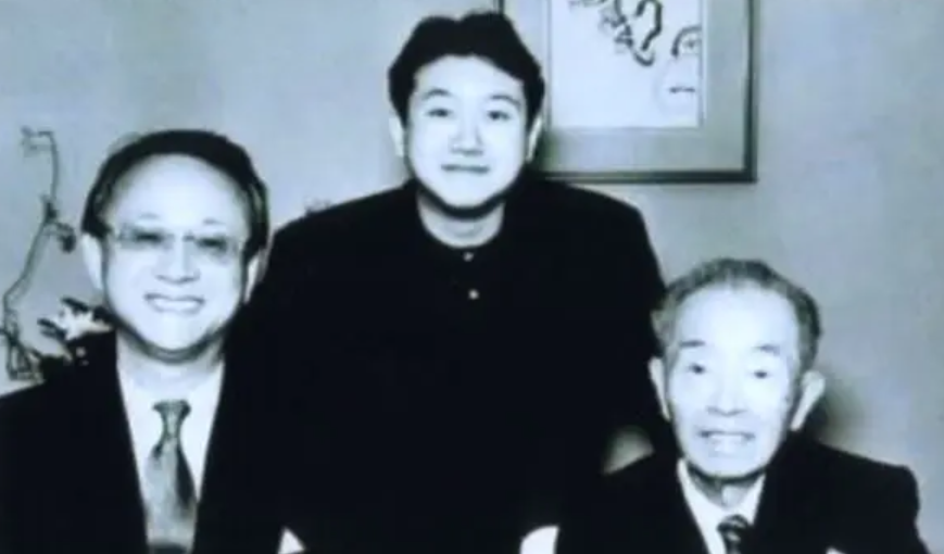 服部隆之の代表作がすごいが年収は?実家も音楽一家でお金持ち?家系図も! | ここほれブログ